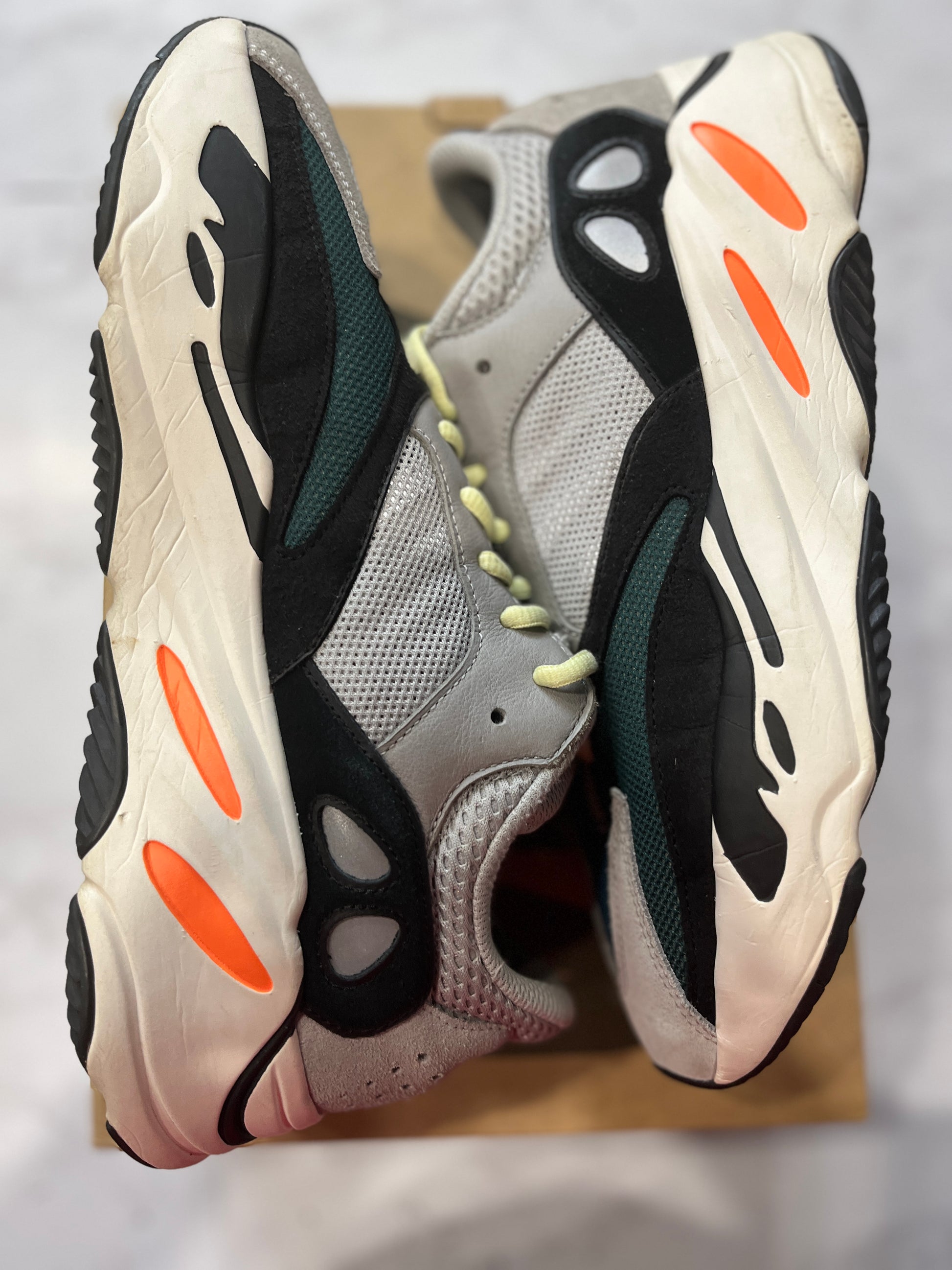 adidas Yeezy Boost 700 Wave Runner PRE-OWNED
