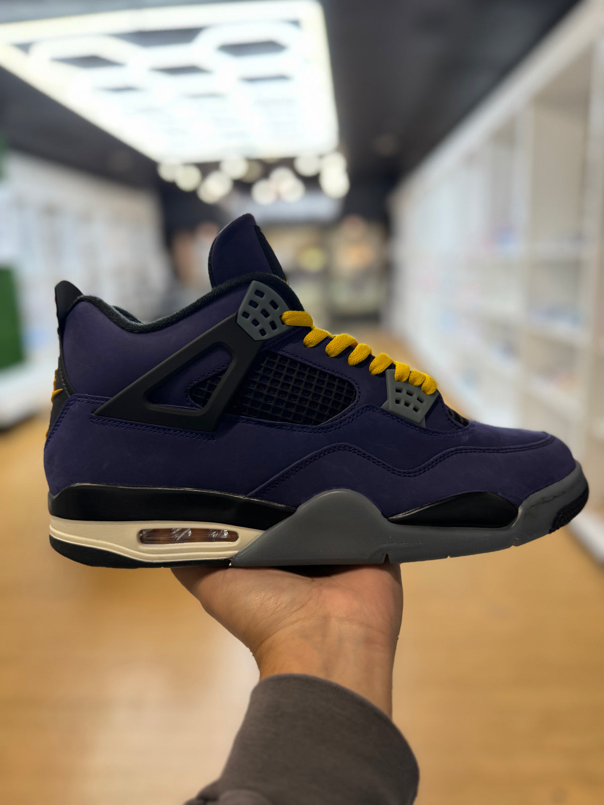 Jordan 4 Retro Lakers PRE-OWNED