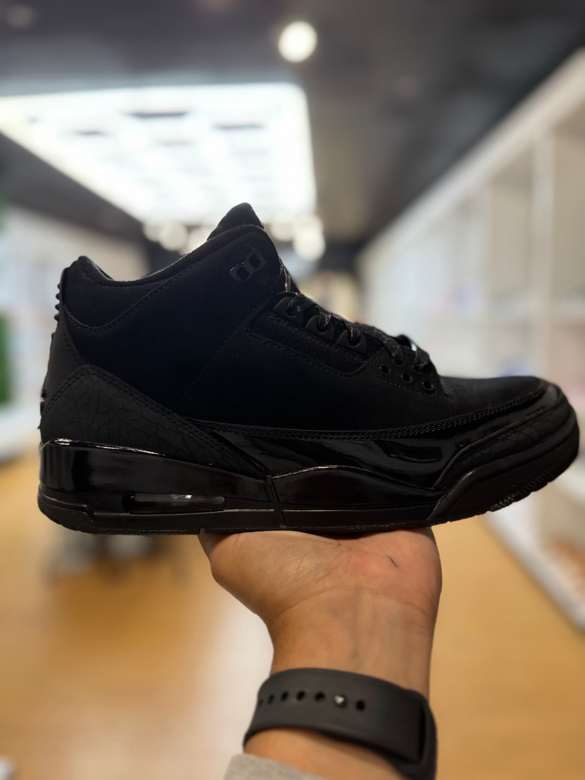 Jordan 3 Retro Black Cat (2025) PRE-OWNED