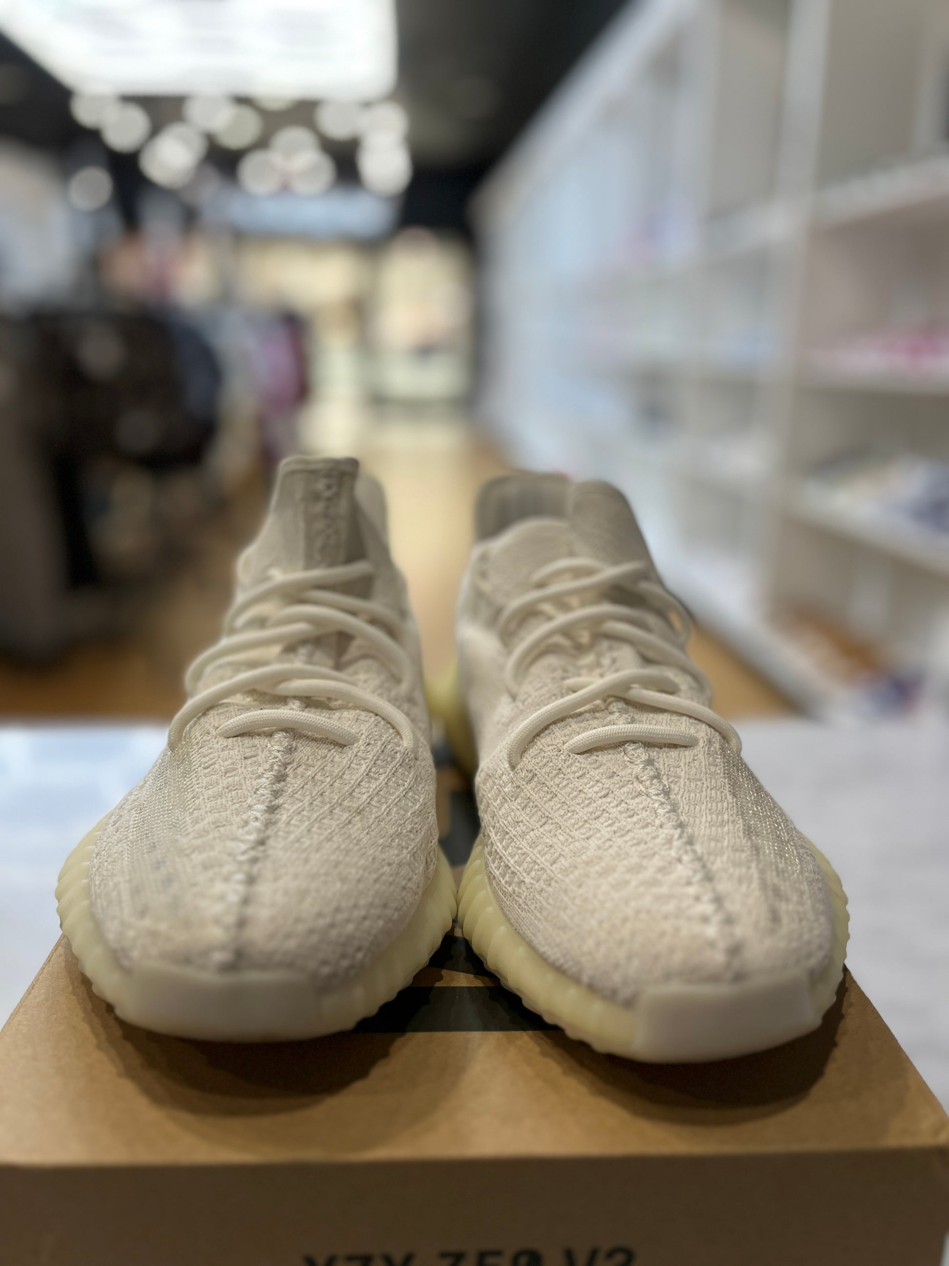 adidas Yeezy Boost 350 V2 Bone PRE-OWNED