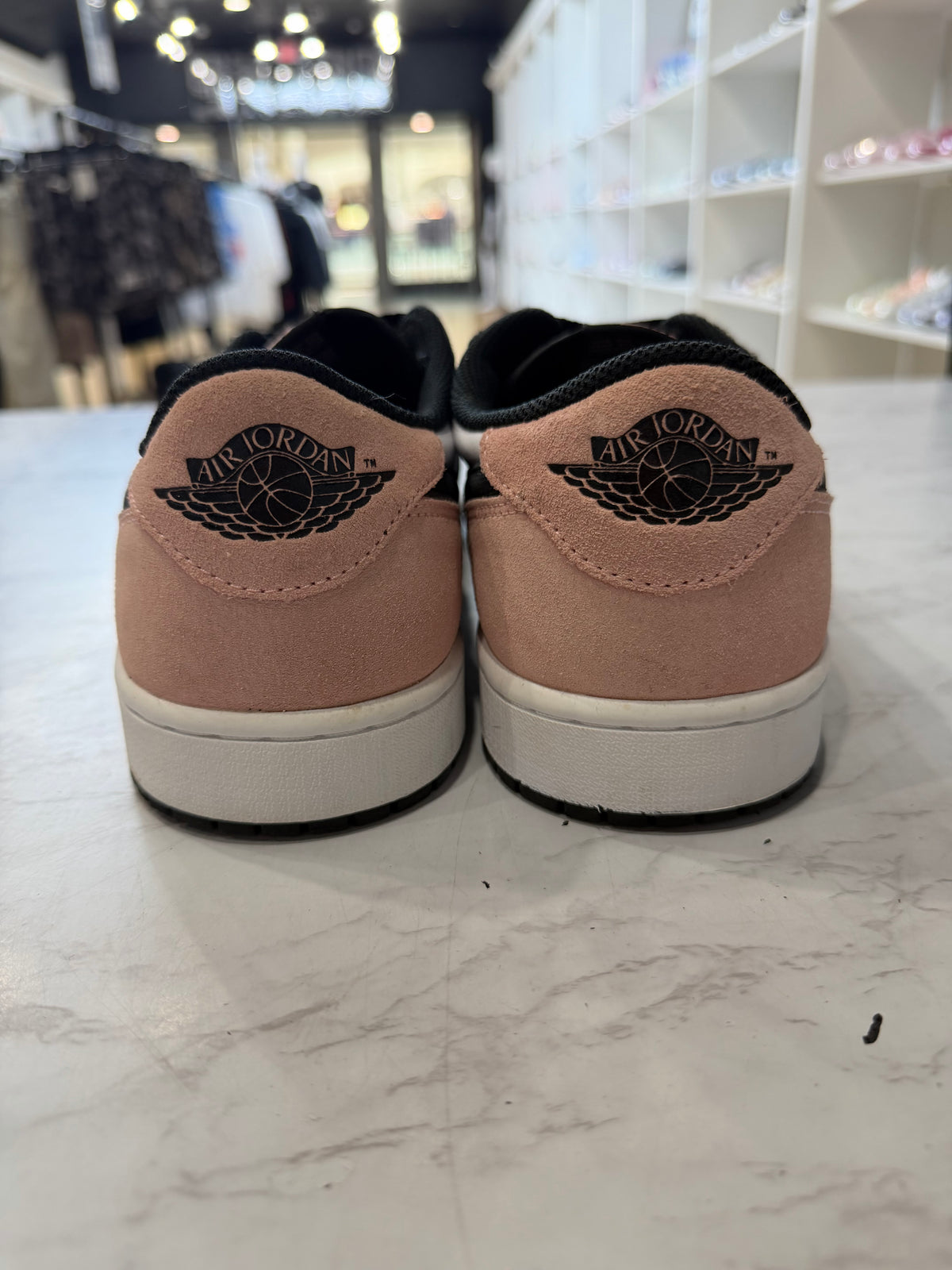 Jordan 1 Low OG Bleached Coral PRE-OWNED