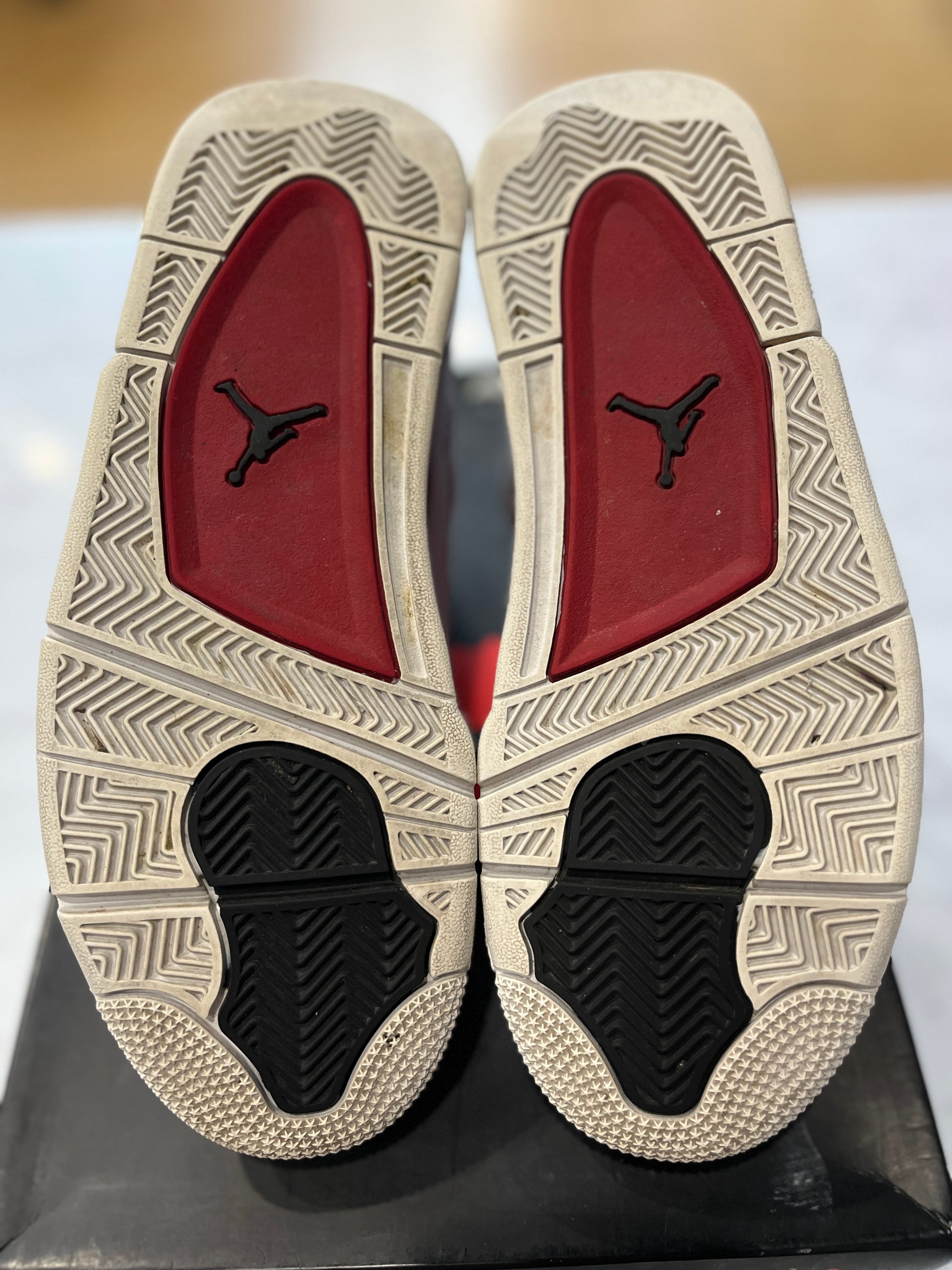 Jordan 4 Retro Alternate 89 PRE-OWNED