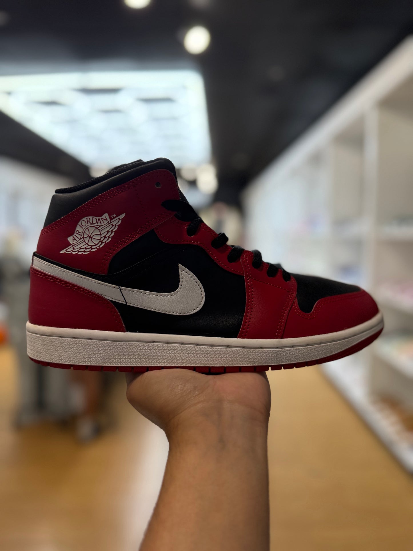 Jordan 1 Mid Gym Red Black White (2024) PRE-OWNED