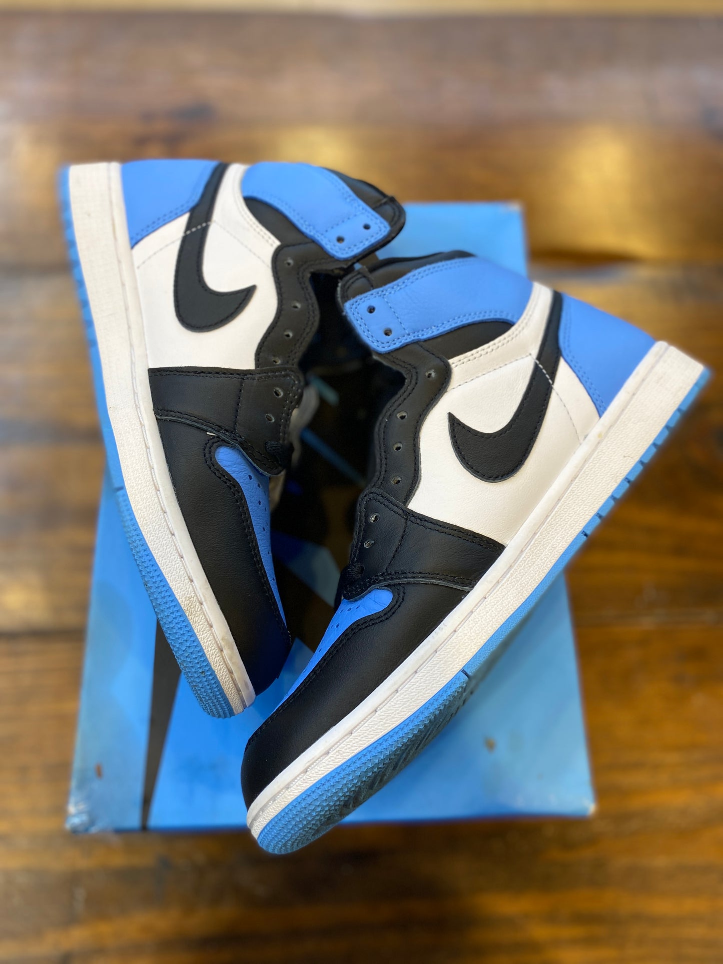 Jordan 1 Retro High OG UNC Toe PRE-OWNED