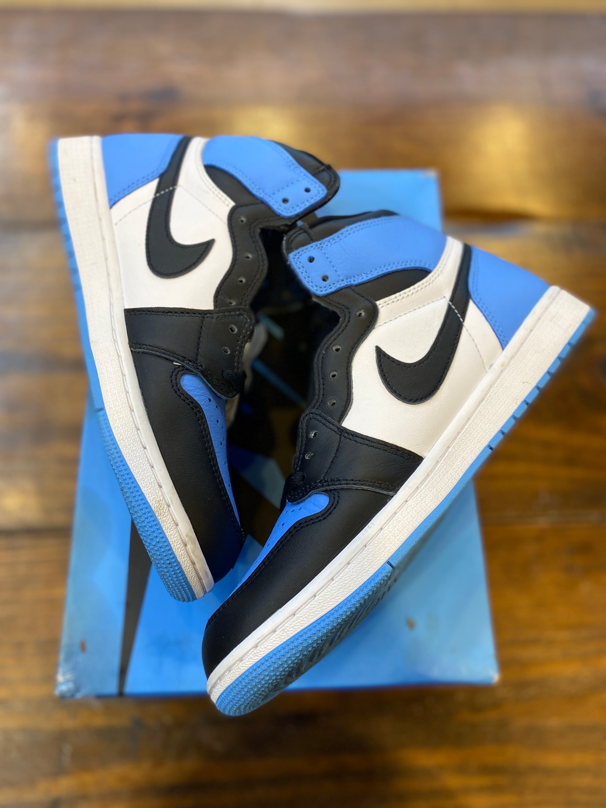 Jordan 1 Retro High OG UNC Toe PRE-OWNED