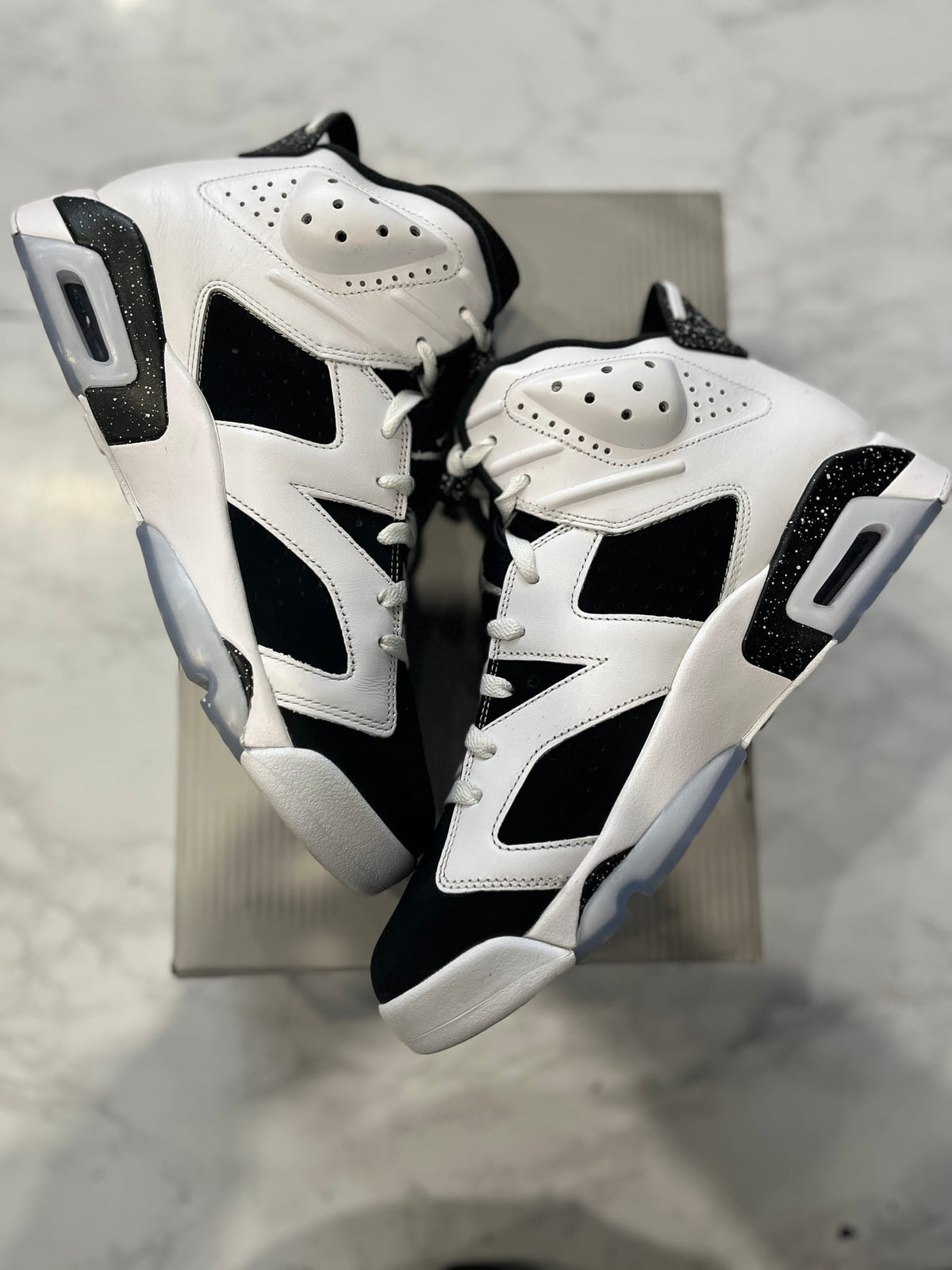 Jordan 6 Retro Oreo (2026) PRE-OWNED