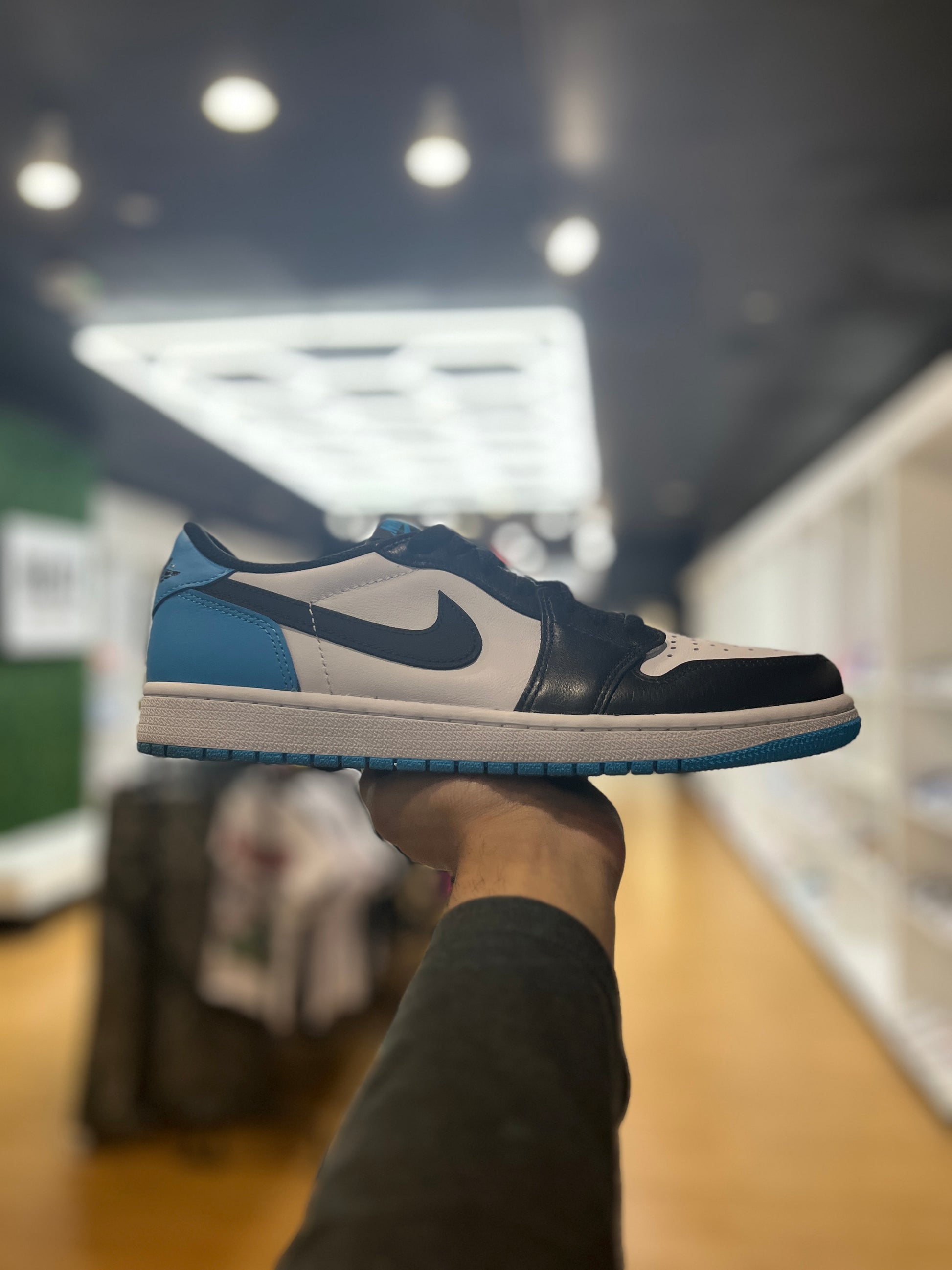 Jordan 1 Retro Low OG Black Dark Powder Blue PRE-OWNED