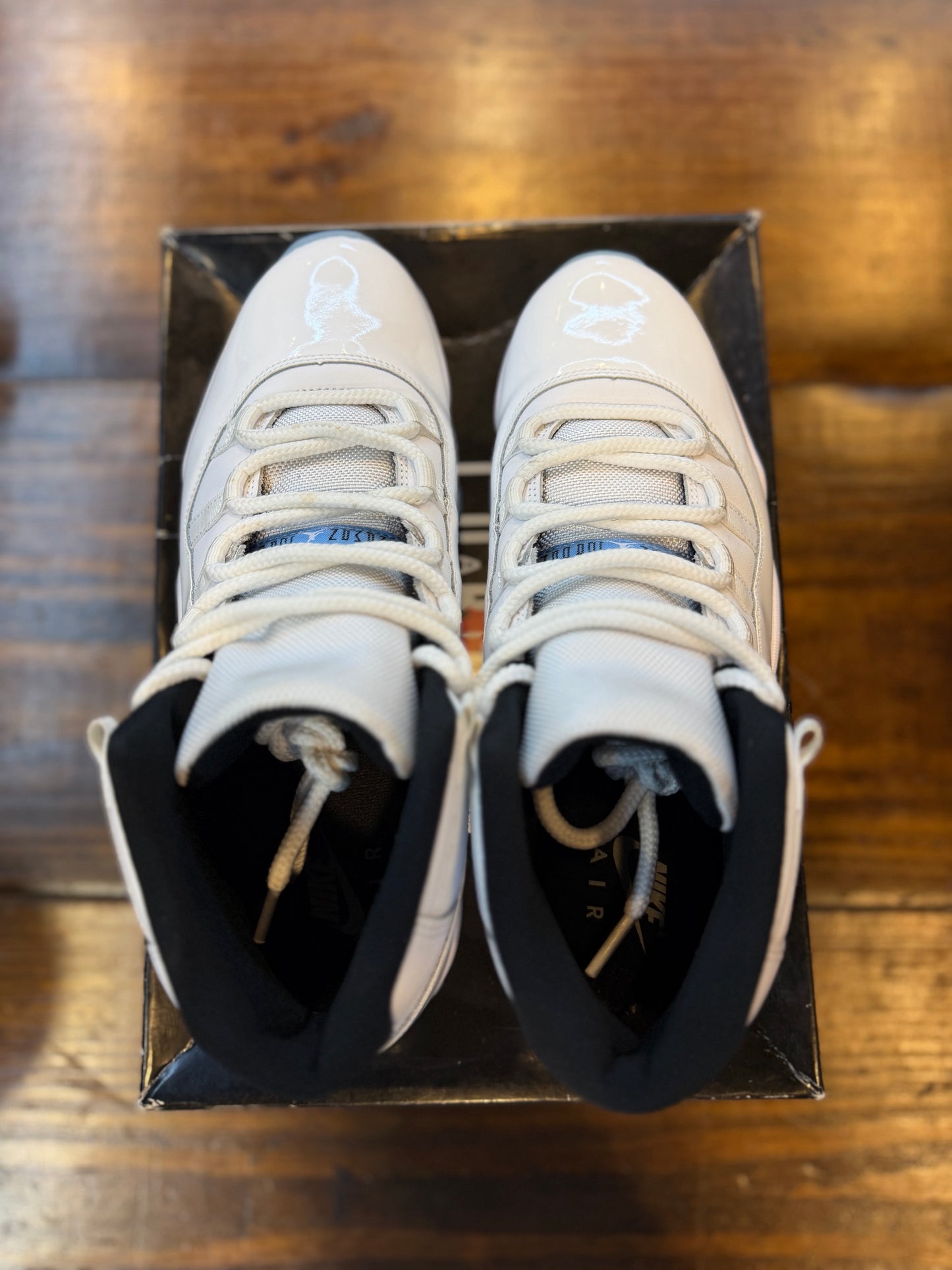 Jordan 11 Retro Legend Blue 2024 PRE-OWNED