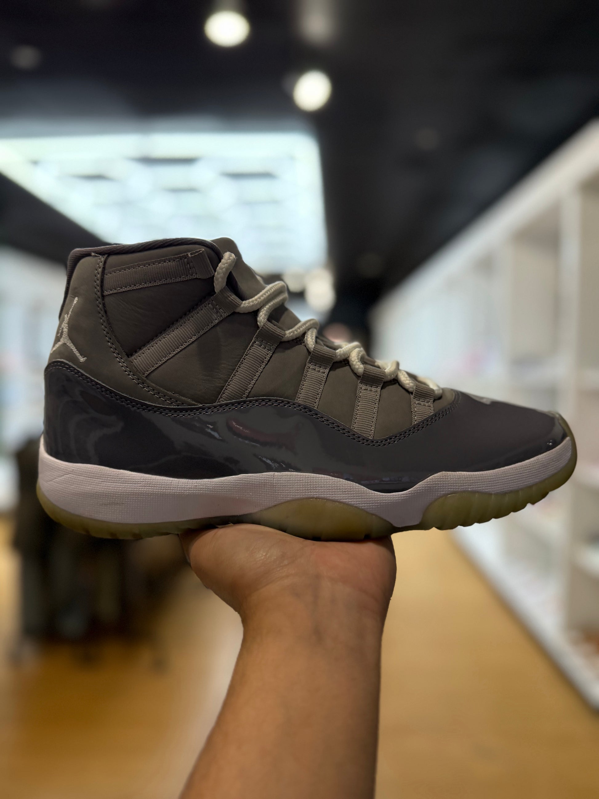 Jordan 11 Retro Cool Grey (2021) PRE-OWNED