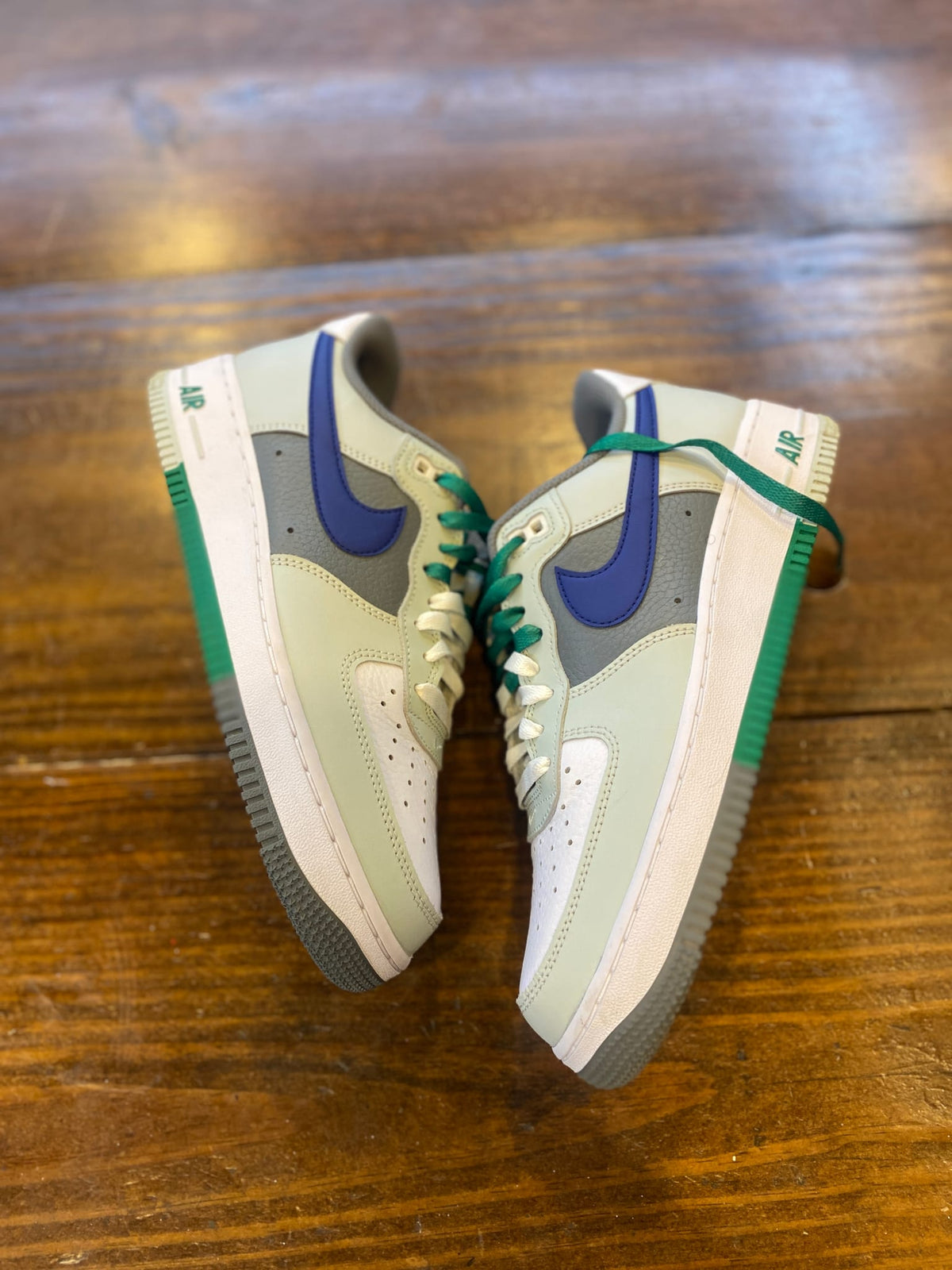 Nike Air Force 1 Low '07 LV8 Split Light Silver Deep Royal Blue PER-OWNED