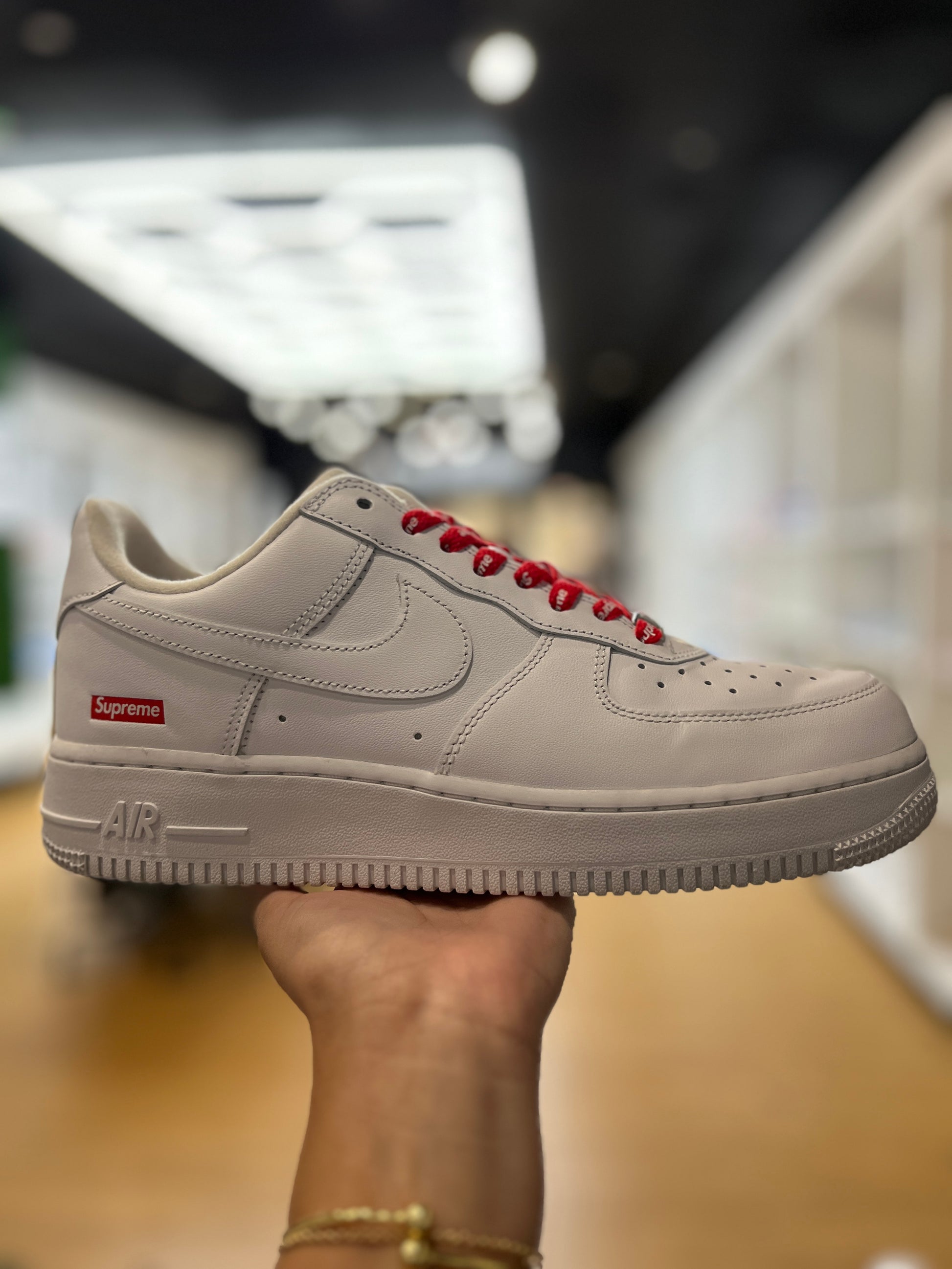 Nike Air Force 1 Low Supreme White PRE-OWNED
