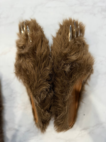 Bravest Studios Bear Claw Mule Brown