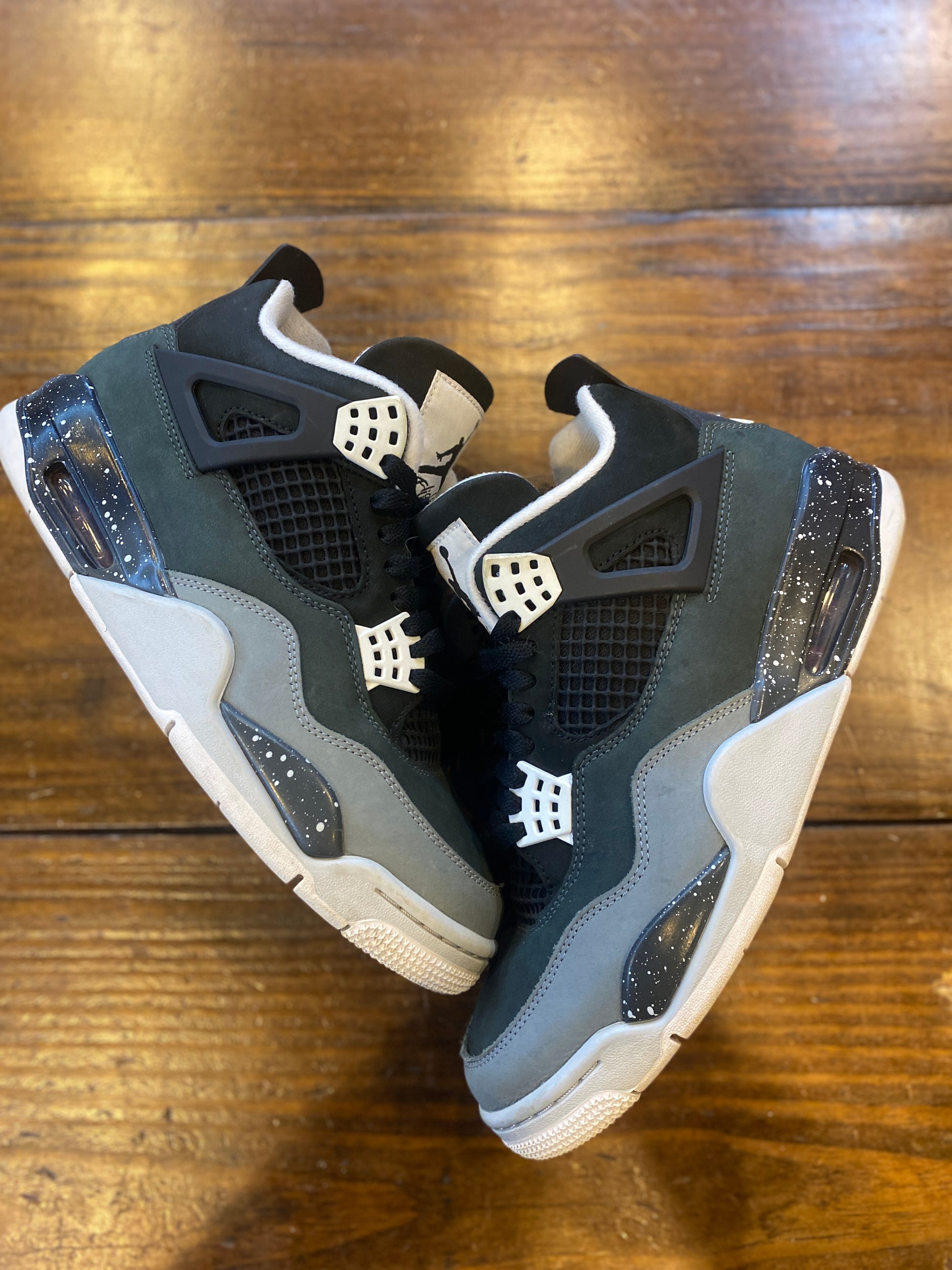 Jordan 4 Retro Fear (2024) PRE-OWNED