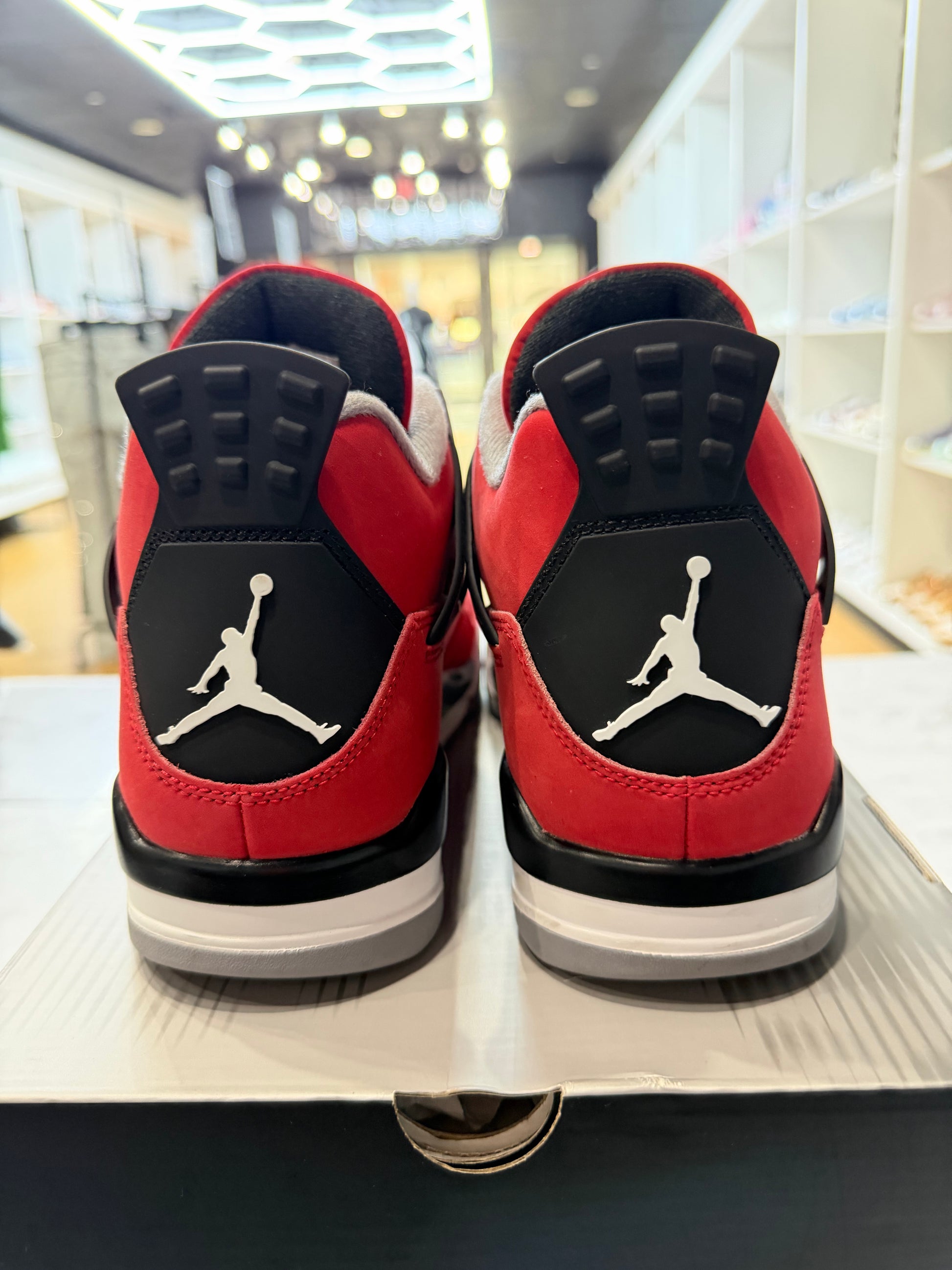 Jordan 4 Retro Toro Bravo (2026) PRE-OWNED