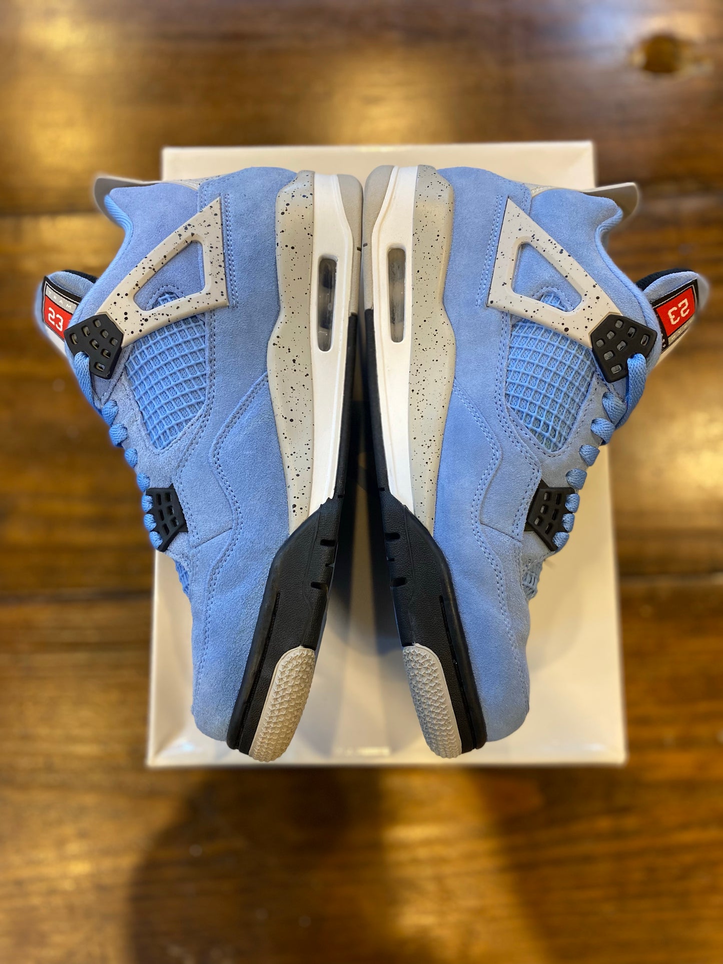 Jordan 4 Retro University Blue PRE-OWNED