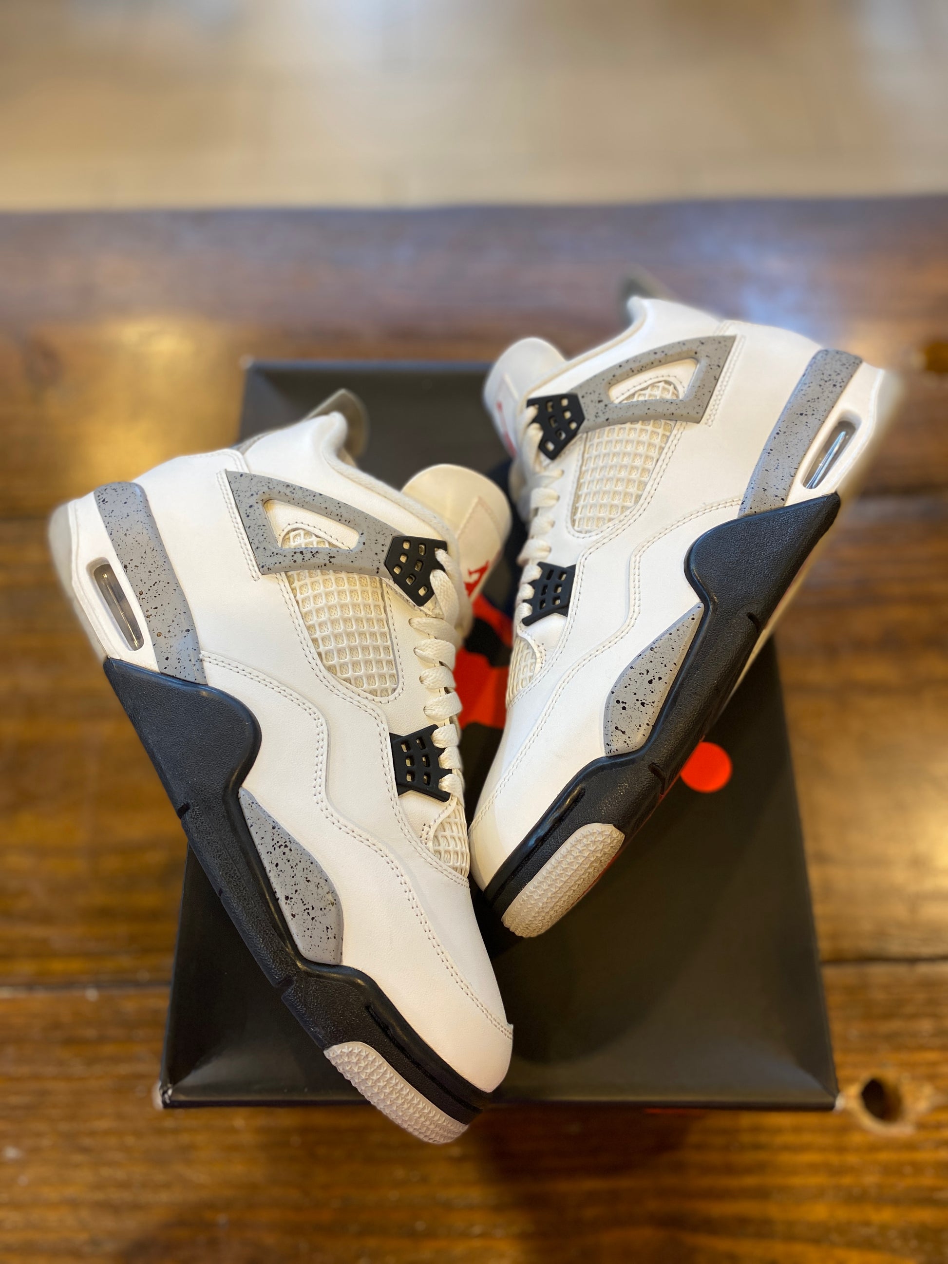 Jordan 4 Retro White Cement (2025) PRE-OWNED