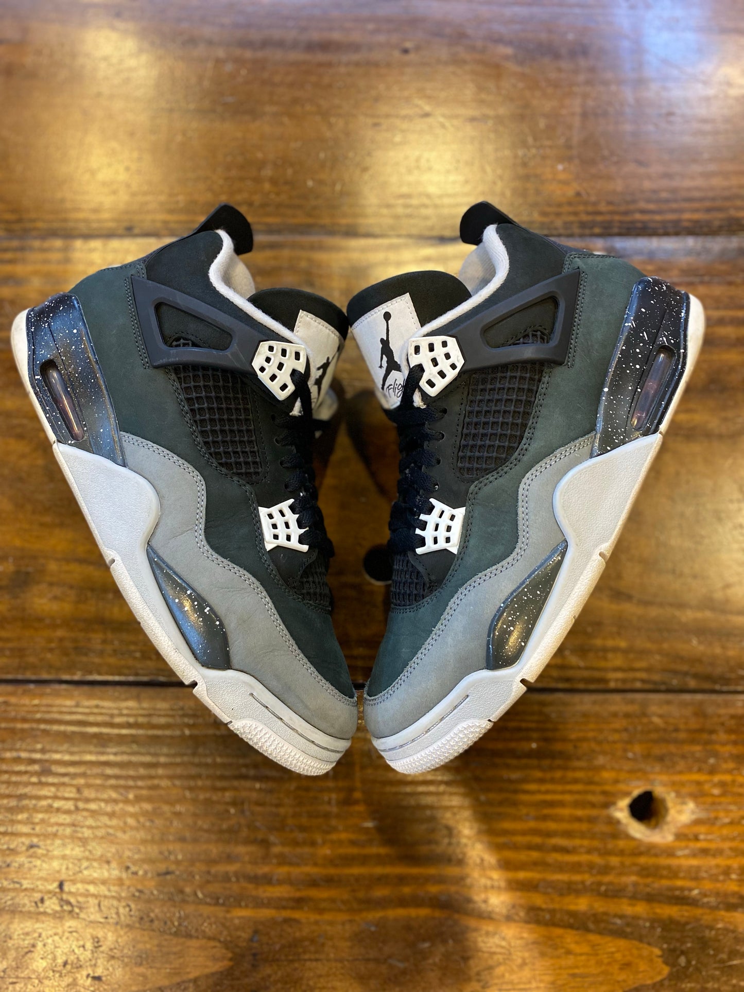 Jordan 4 Retro Fear (2024) PRE-OWNED