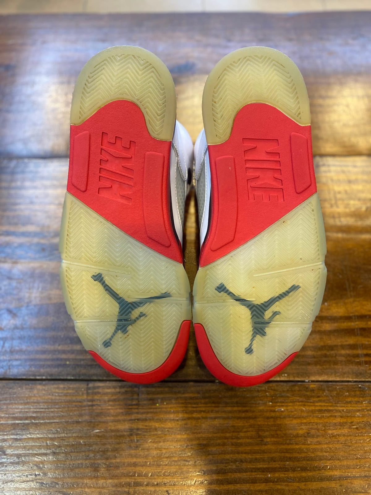 Jordan 5 Retro Fire Red Black Tongue (2025) PRE-OWNED