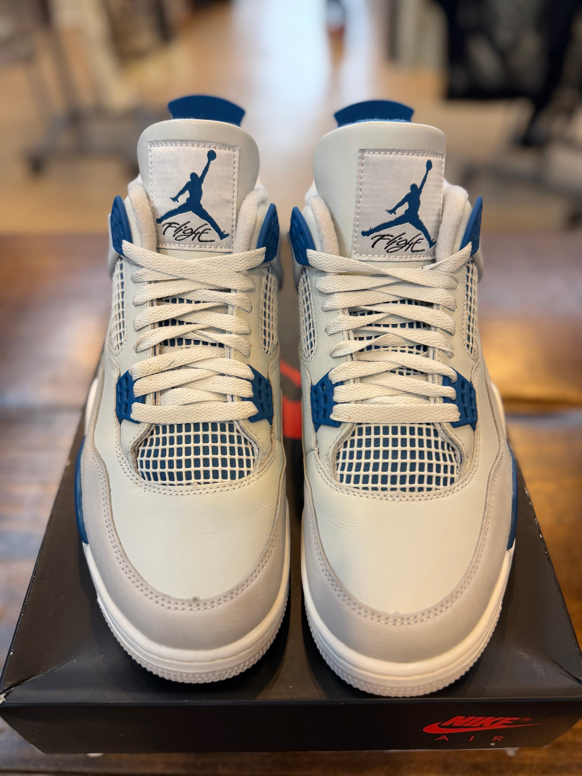 Jordan 4 Retro Military Blue (2024) PRE-OWNED