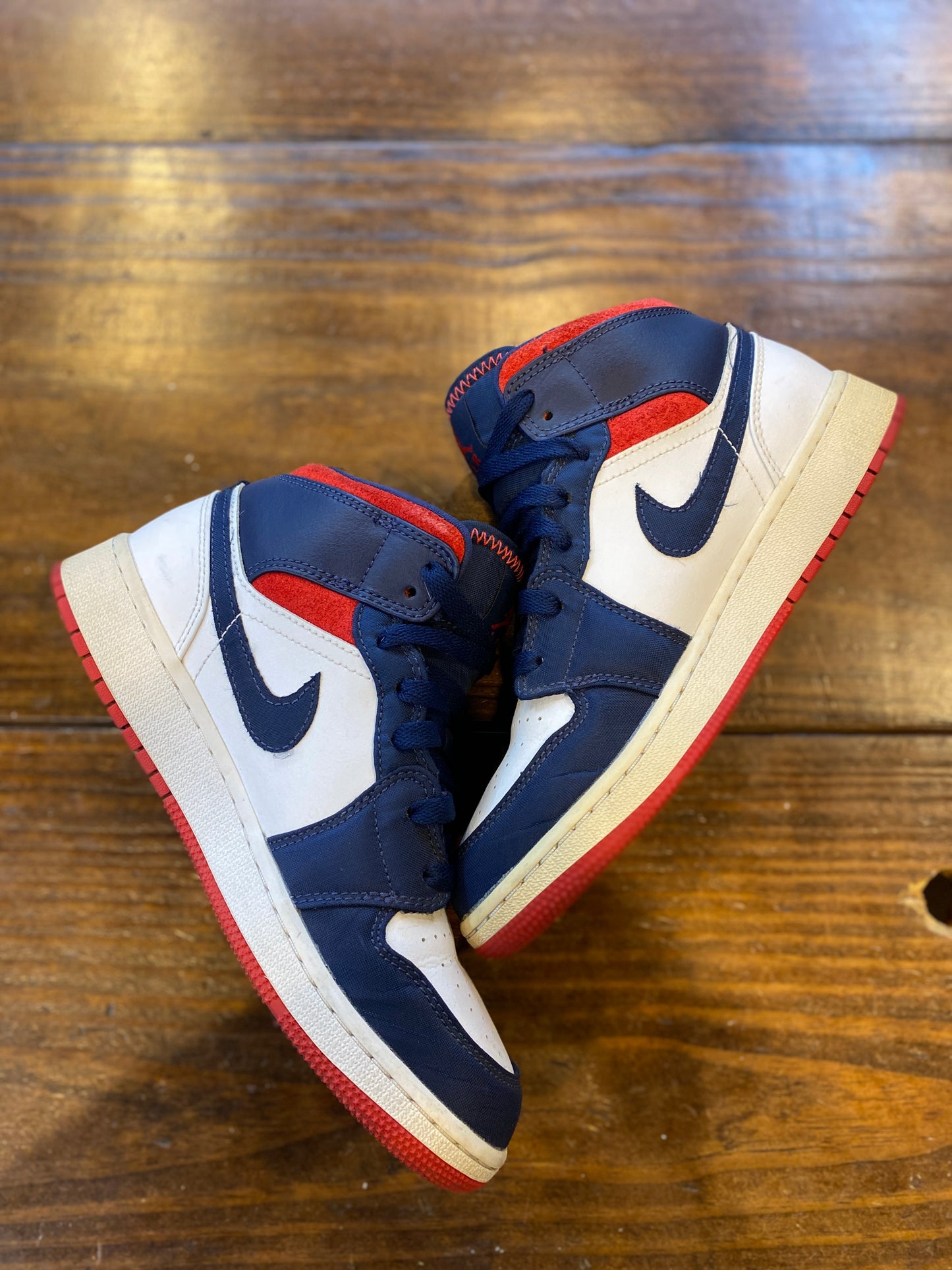 Jordan 1 Mid SE USA (GS) PRE-OWNED