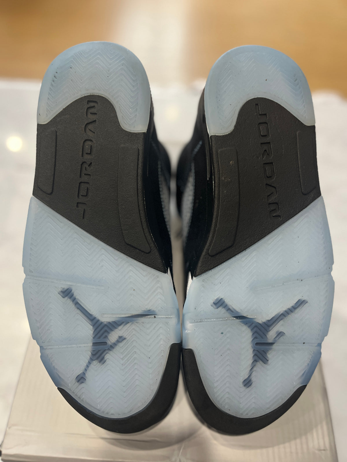 Jordan 5 Retro Black University Blue (2026) PRE-OWNED