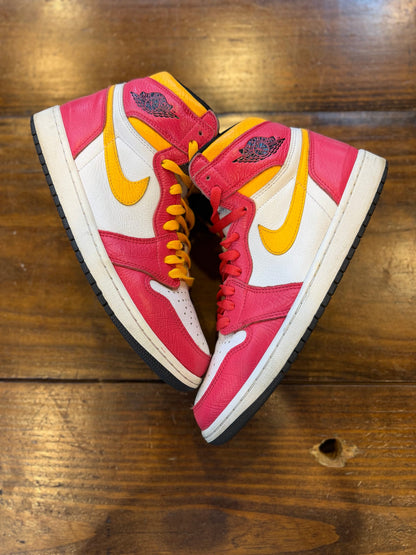Jordan 1 Retro High OG Light Fusion Red PRE-OWNED