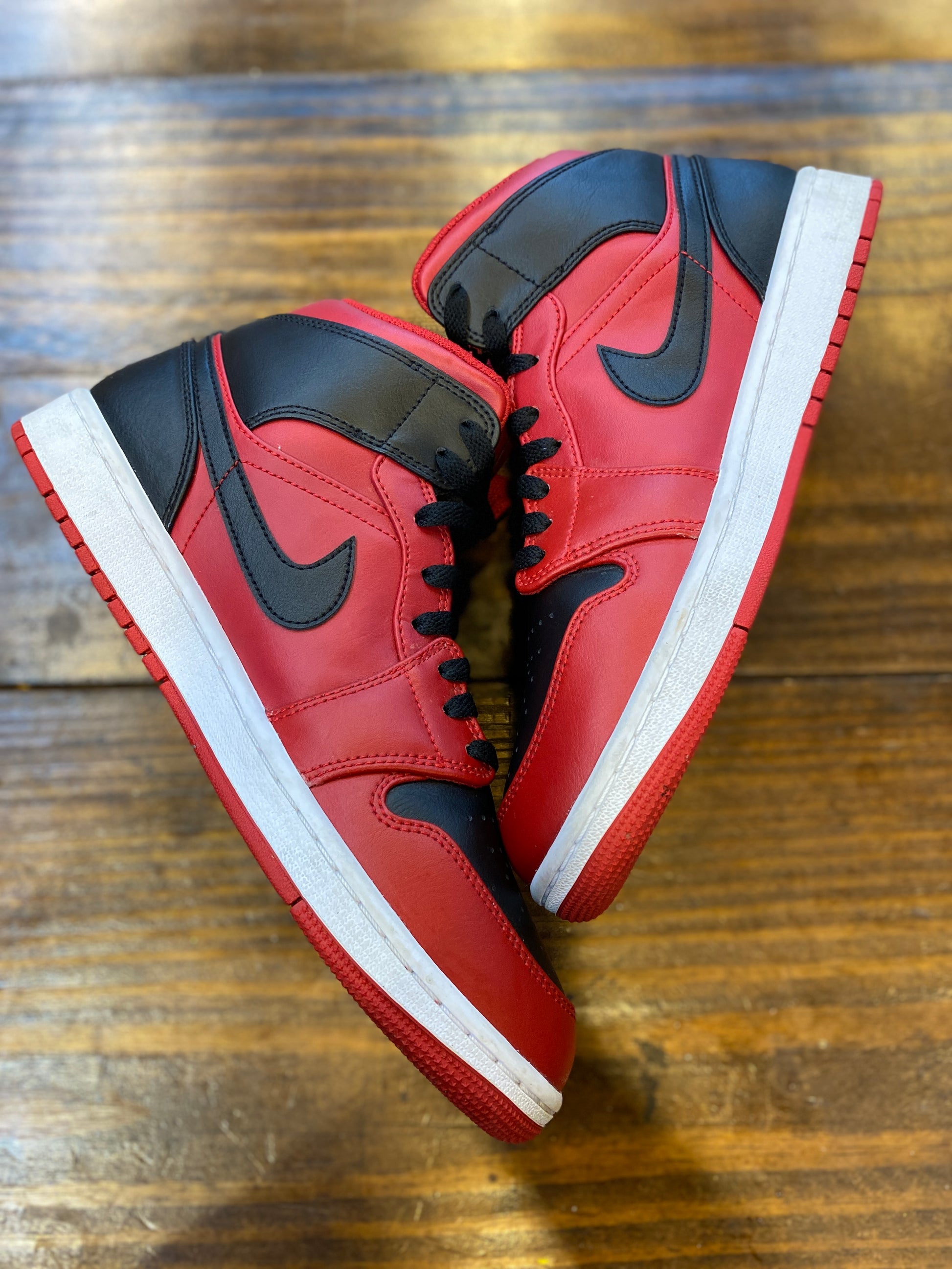 Jordan 1 Mid Reverse Bred (2021) PRE-OWNED