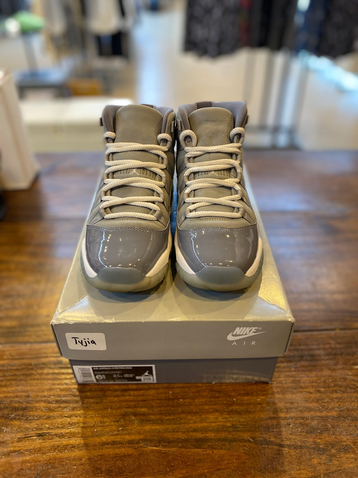 Jordan 11 Retro Cool Grey (2021) (GS) PRE-OWNED