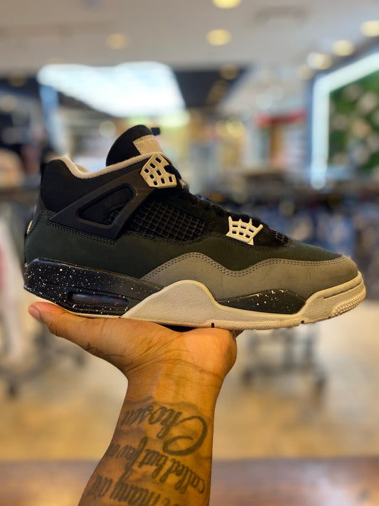 Jordan 4 Retro Fear (2024) PRE-OWNED