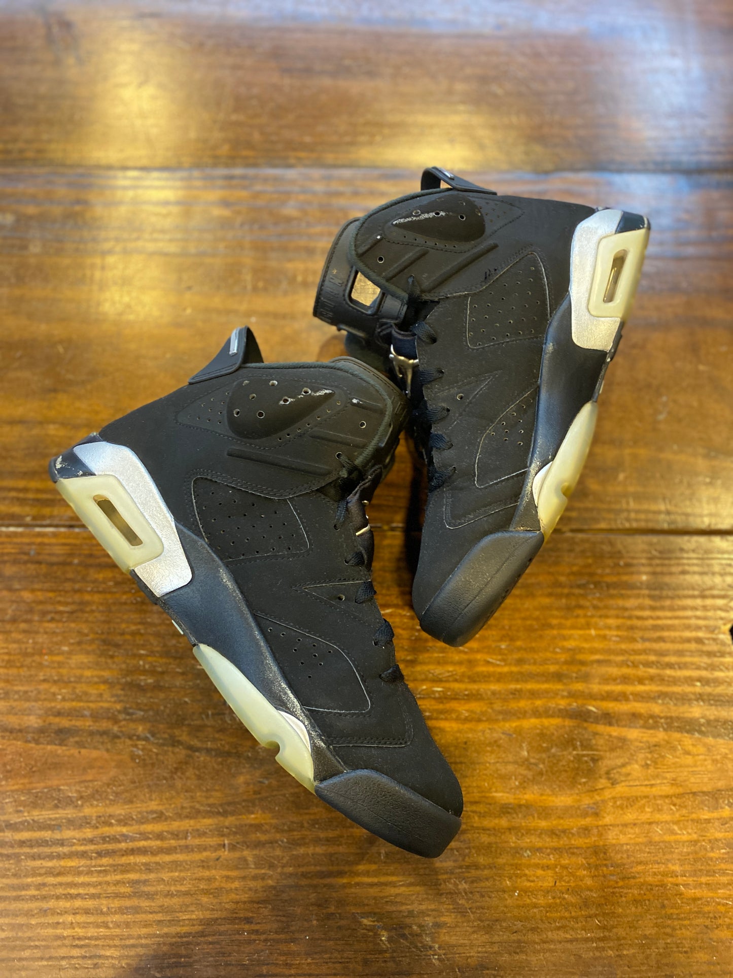 Jordan 6 Retro Chrome - PRE-OWNED