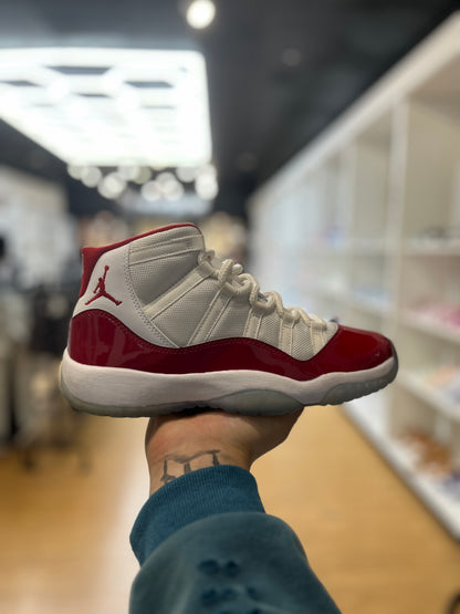 Jordan 11 Retro Cherry (2022) (GS) PRE-OWNED