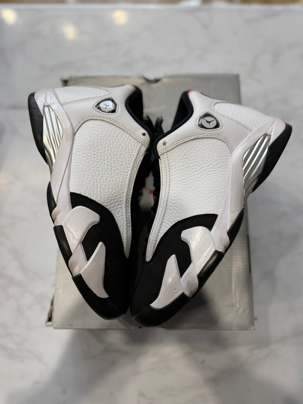 Jordan 14 Retro Black Toe (2024) PRE-OWNED
