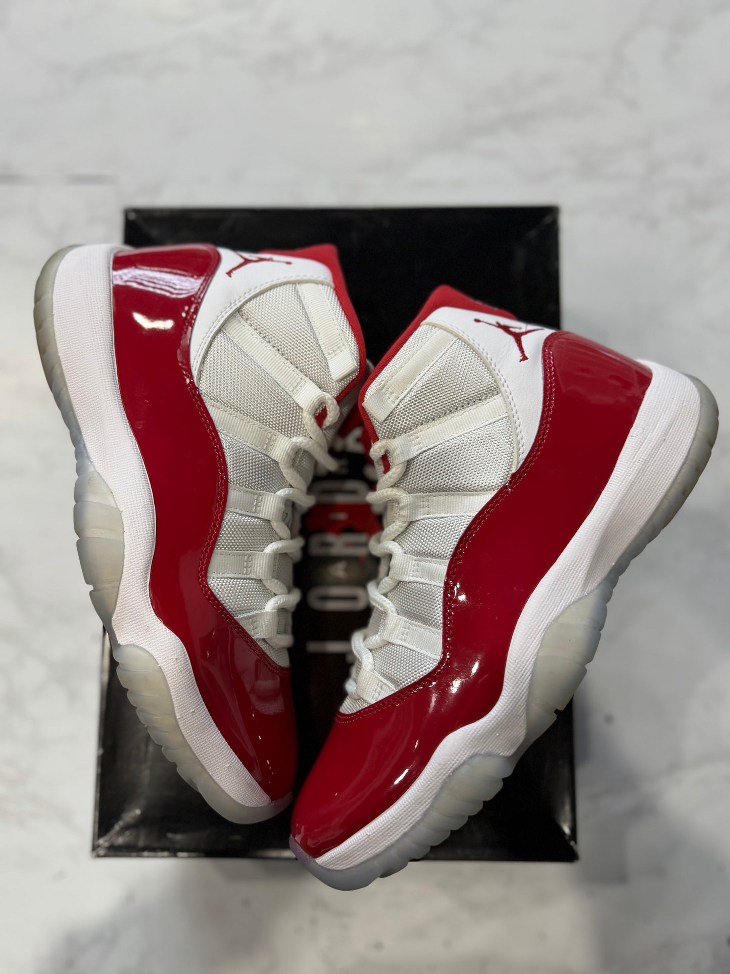 Jordan 11 Retro Cherry (2022) PRE-OWNED