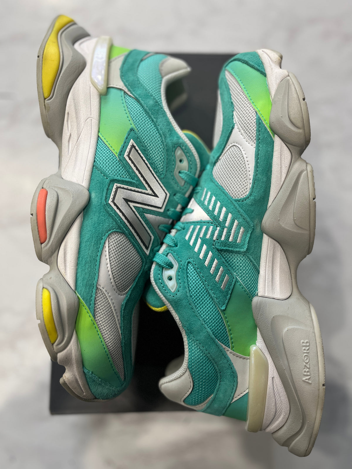 New Balance 9060 DTLR Cyan Burst PRE-OWNED
