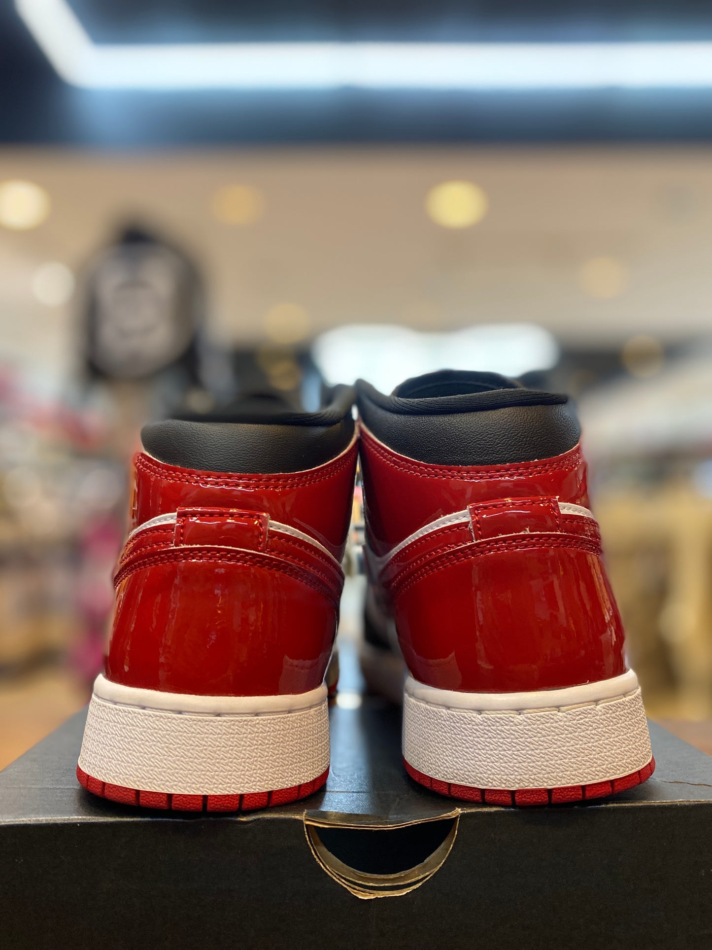 Jordan 1 Mid Patent Bred Toe (GS) PRE-OWNED