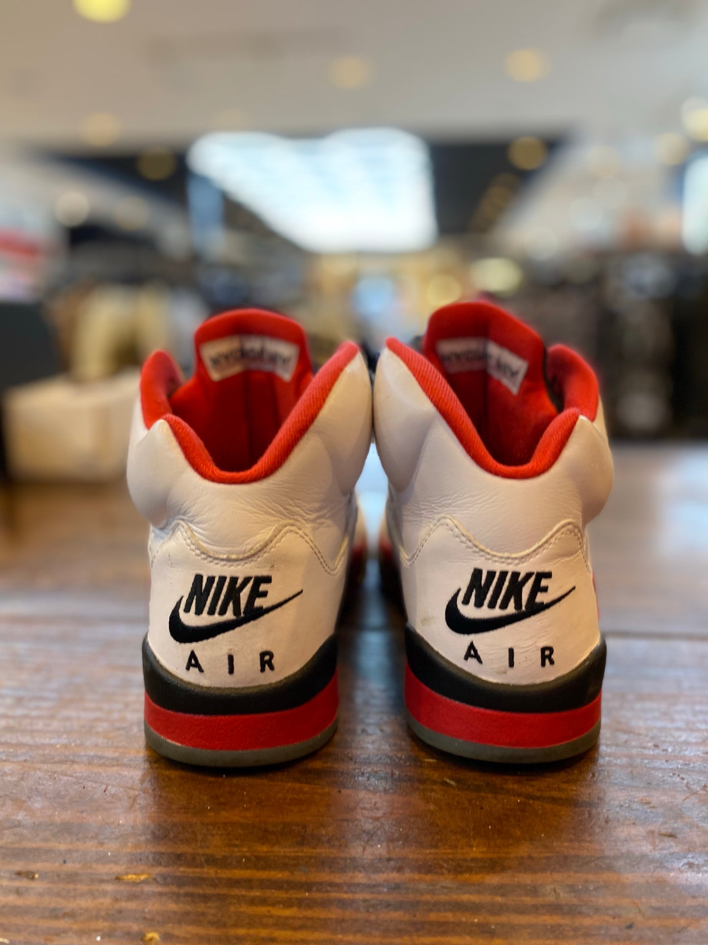 Jordan 5 Retro Fire Red Black Tongue (2025) PRE-OWNED