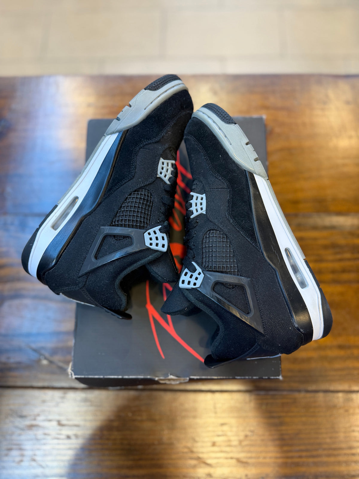 Jordan 4 Retro SE Black Canvas PRE-OWNED