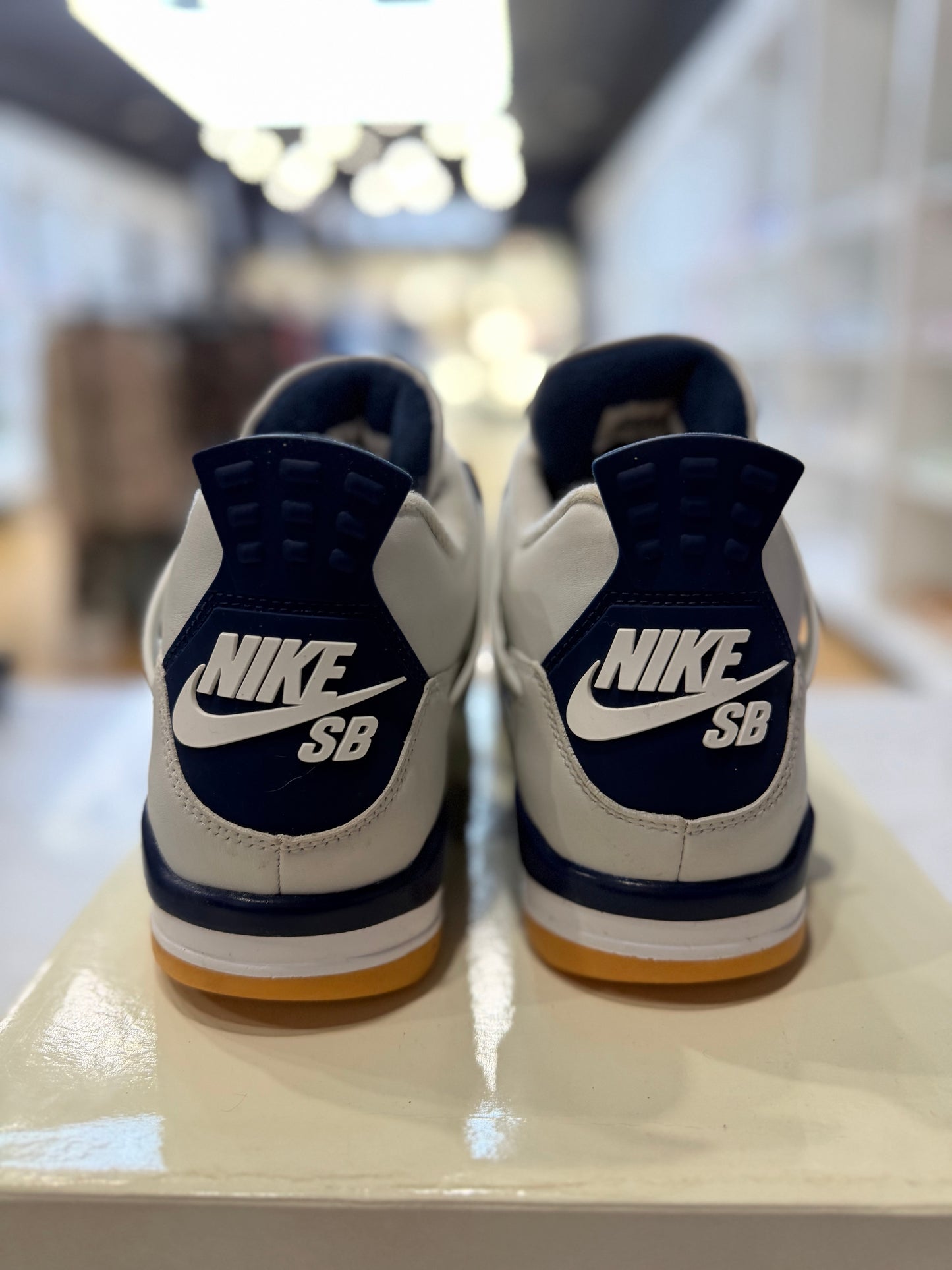 Jordan 4 Retro SB Navy PRE-OWNED