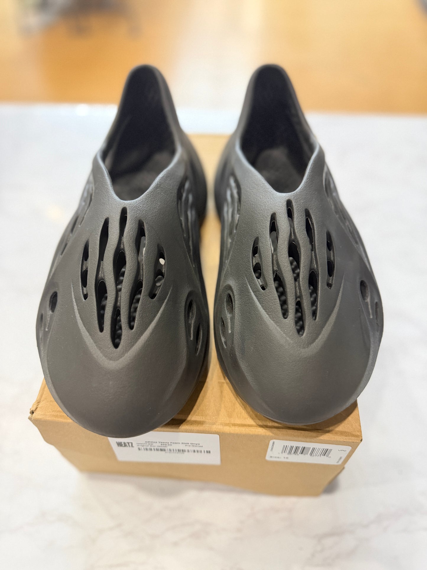 adidas Yeezy Foam RNR Onyx