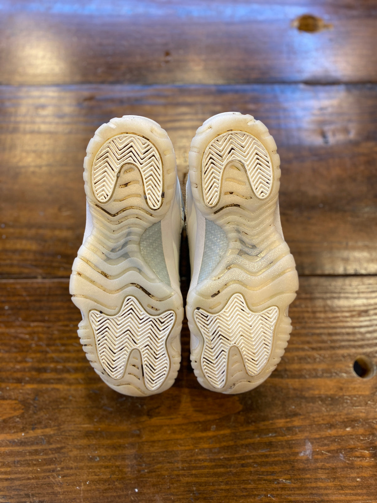Jordan 11 Retro Pearl (Women's) PRE-OWNED