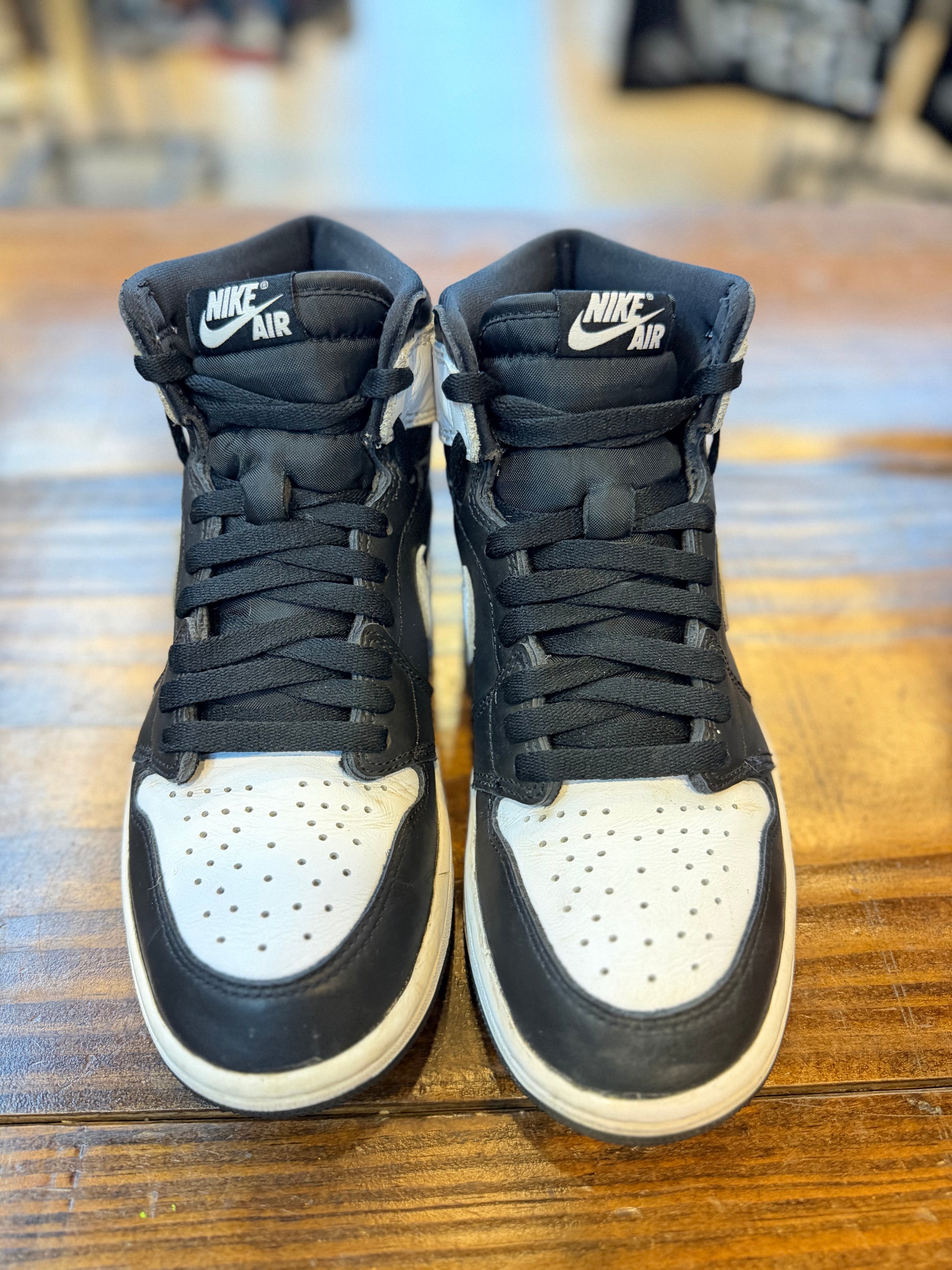 Jordan 1 Retro High OG Black White PRE-OWNED
