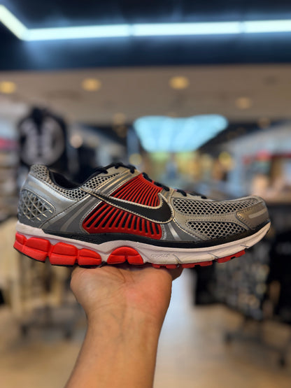 Nike Zoom Vomero 5 Bright Crimson Metallic Silver PRE-OWNED