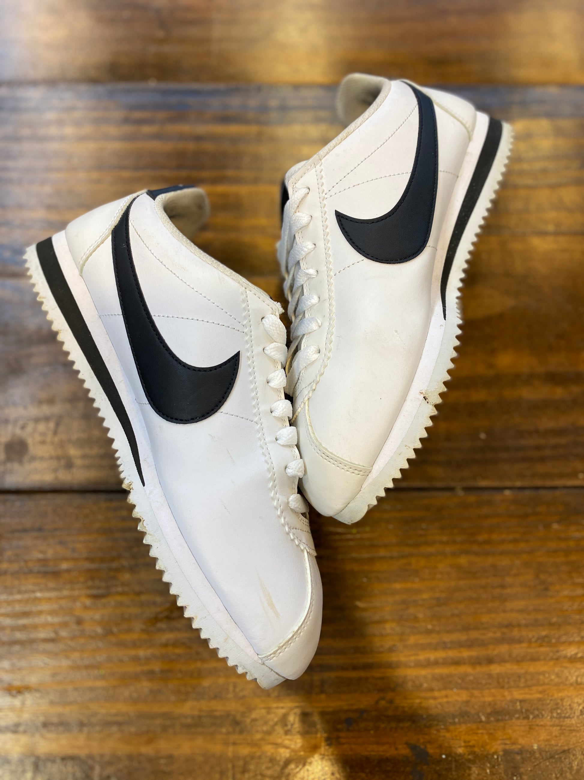 Nike Classic Cortez White Black (Women's) PRE-OWNED