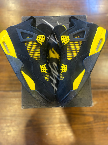 Jordan 4 Retro Thunder (2023) PRE-OWNED