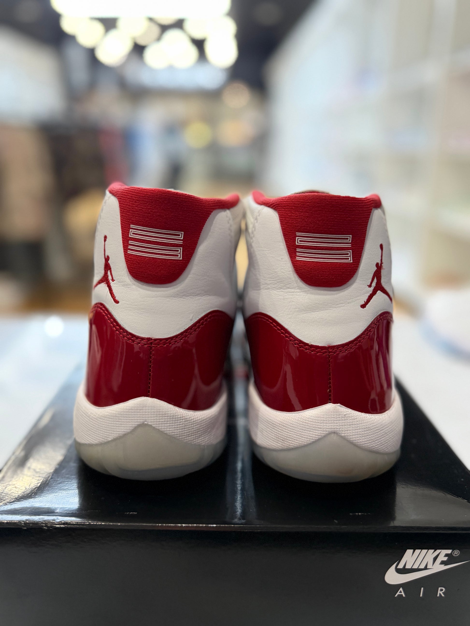 Jordan 11 Retro Cherry (2022) PRE-OWNED