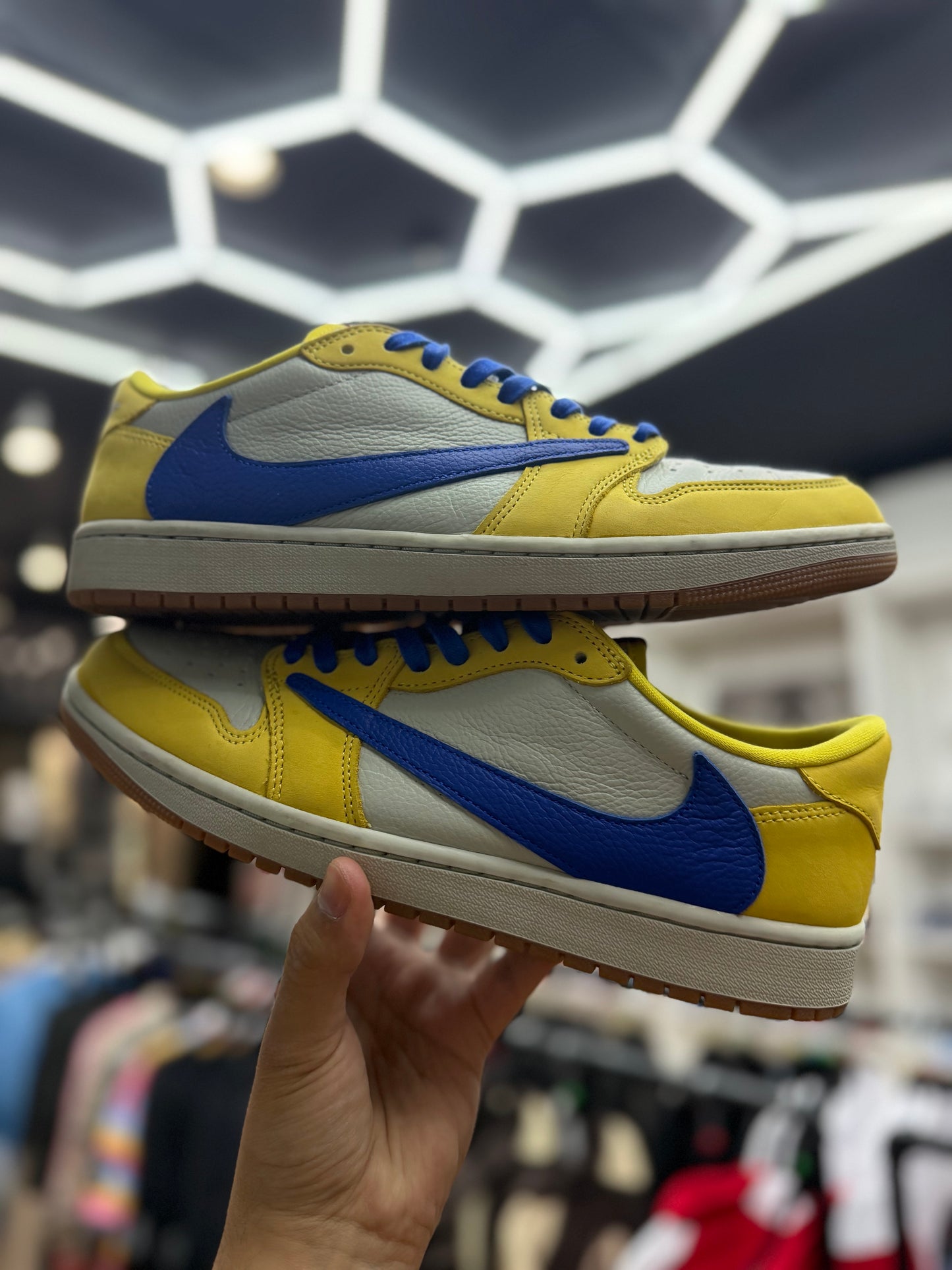 Jordan 1 Retro Low OG SP Travis Scott Canary (Women's) PRE-OWNED