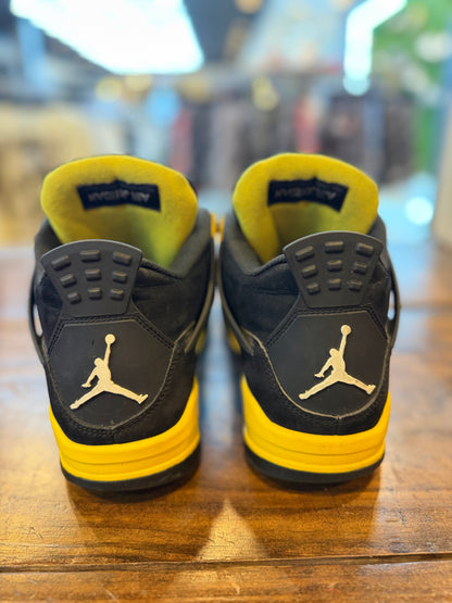 Jordan 4 Retro Thunder (2023) PRE-OWNED