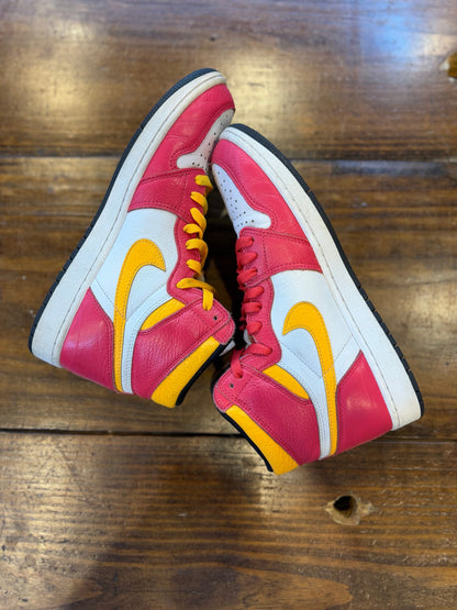Jordan 1 Retro High OG Light Fusion Red PRE-OWNED