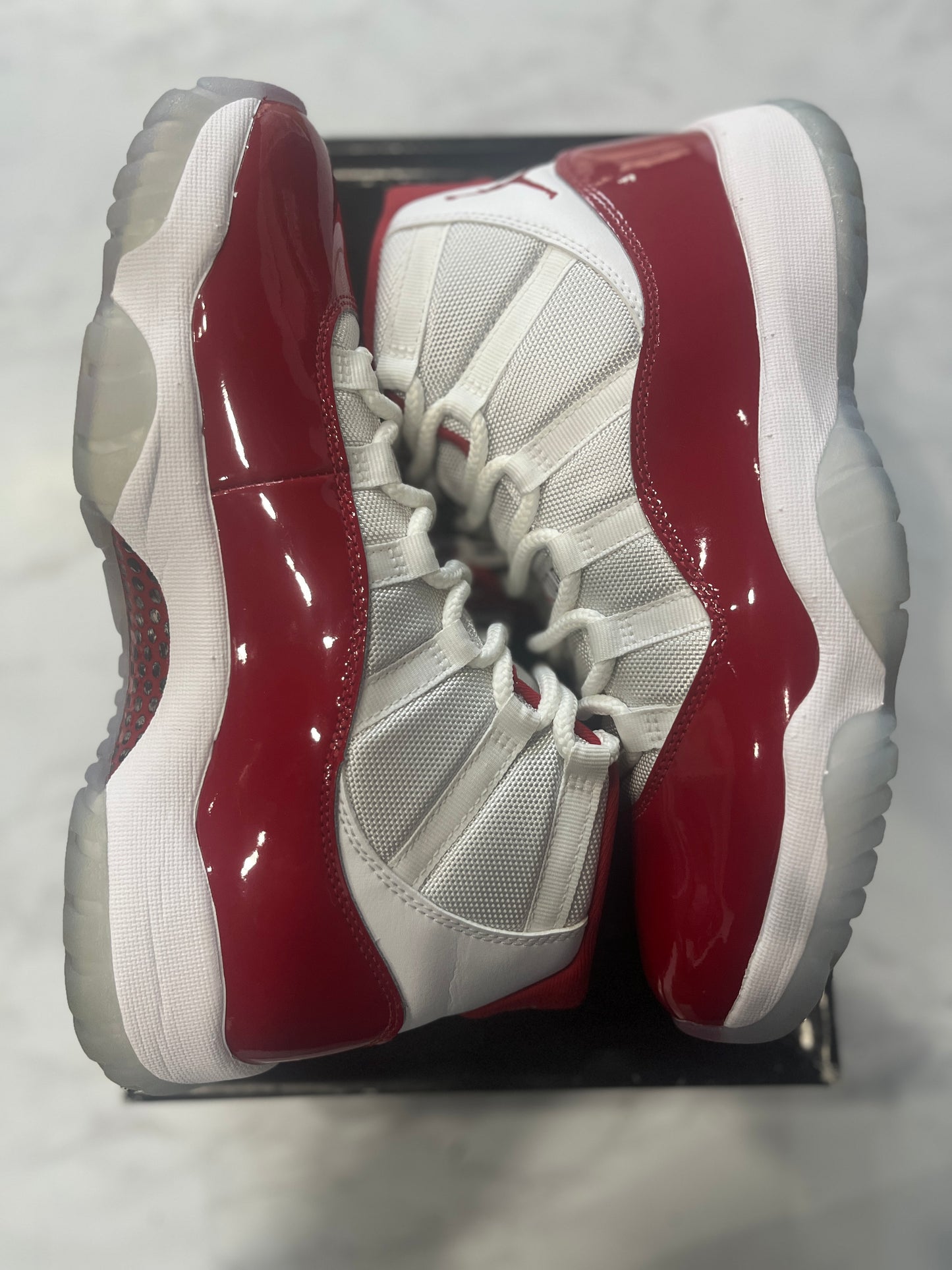 Jordan 11 Retro Cherry (2022)PRE-OWNED