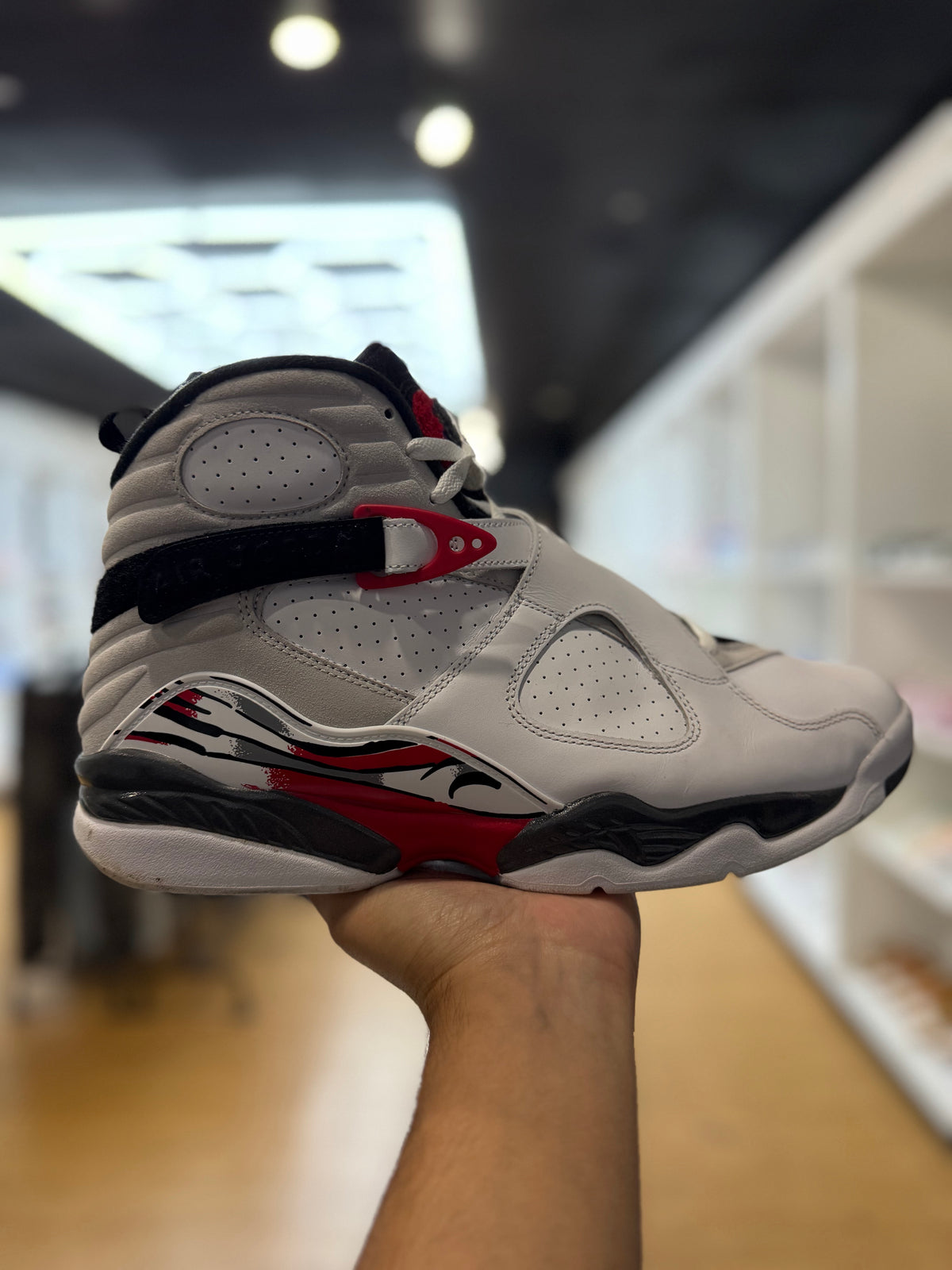 Jordan 8 Retro White True Red (2025) PRE-OWNED